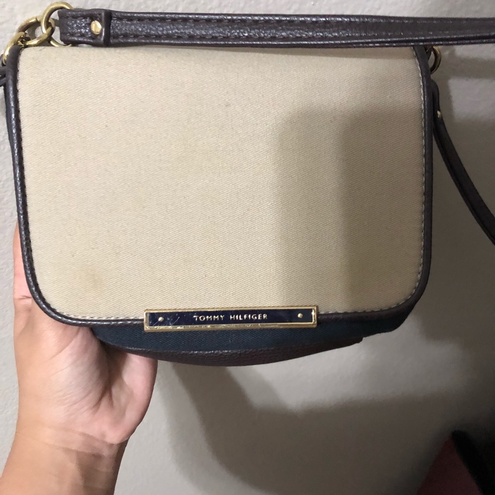 Tommy Hilfiger Crossbody purse